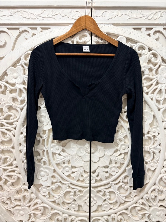 TNA Tops - TNA Aritzia Waffle Scoopneck Longsleeve Black Size M